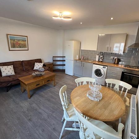 A Spacious Flat Cardiff Extérieur photo