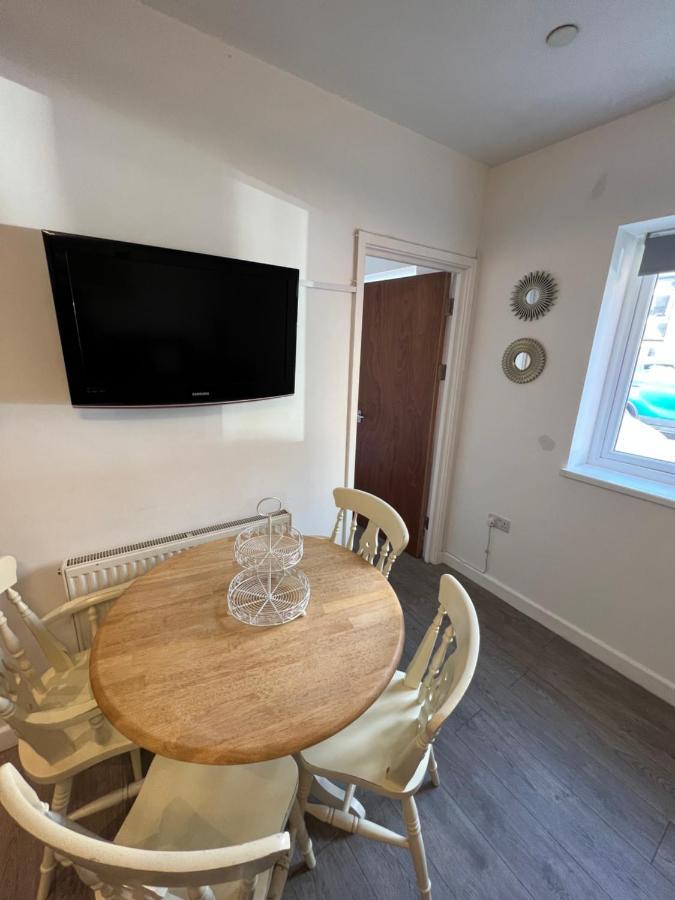A Spacious Flat Cardiff Extérieur photo