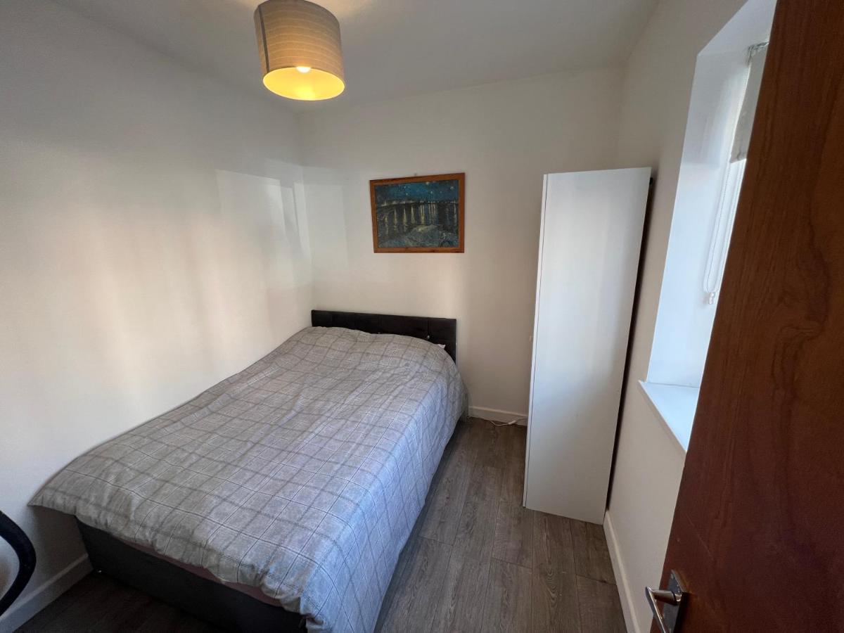 A Spacious Flat Cardiff Extérieur photo