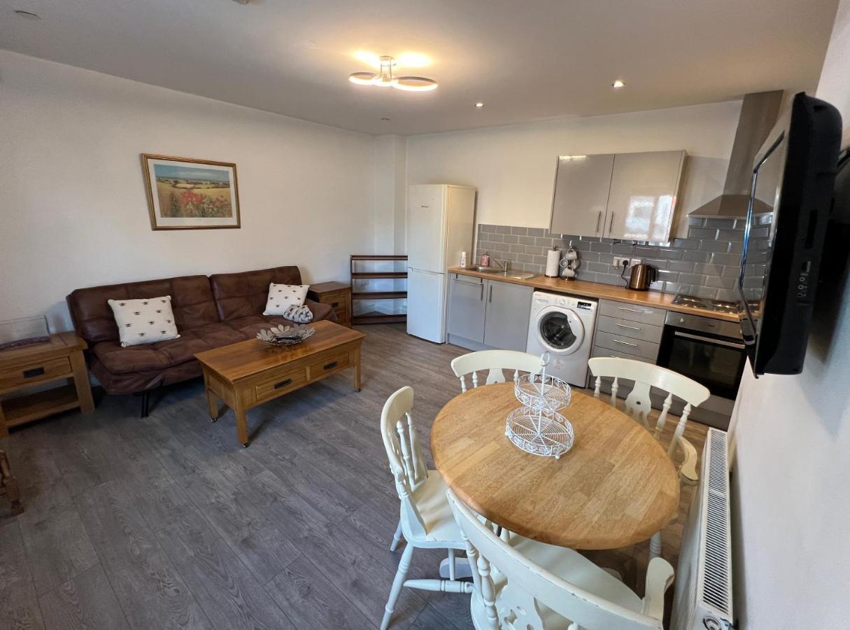 A Spacious Flat Cardiff Extérieur photo